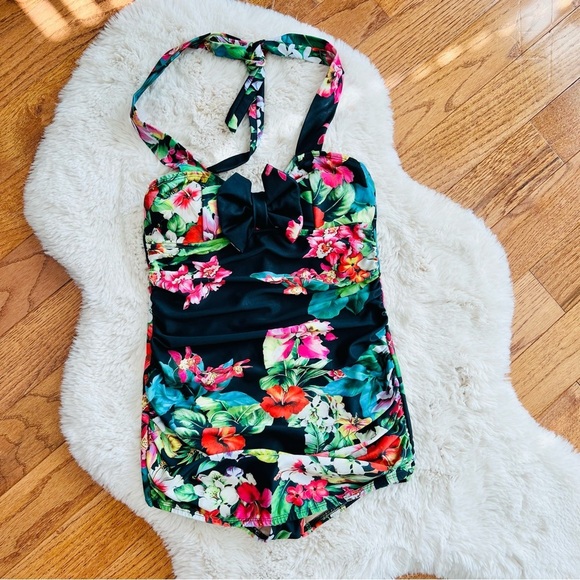 Sugar Doll floral retro pinup halter one piece swimsuit - Picture 4 of 13